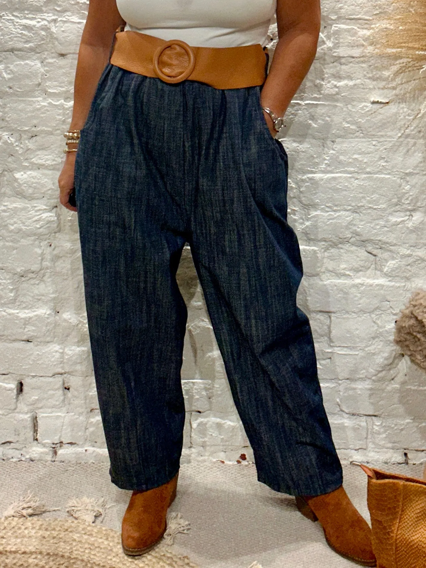 The Alpine Barrel Leg Nep Jeans With Pockets
